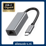 Grijze USB-C netwerkadapter met gouden badge "USB-C Gigabit 100M/1000M"