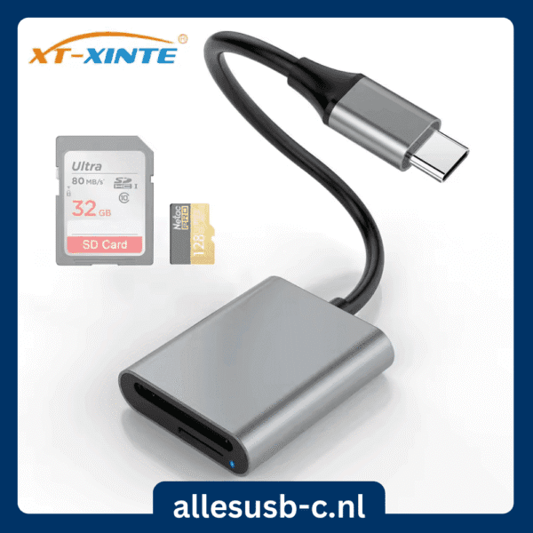Zilveren USB-C naar SD en MicroSD kaartlezer met flexibele kabel
