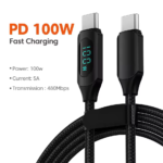 Zwarte uitvoering van de 100W USB-C naar USB-C kabel met LED-wattagemeter en gevlochten mantel.