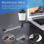 Compacte aluminium USB-C hub van 15.5cm met snelle warmteafvoer en lichtgewicht design.