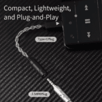 USB-C DAC adapter aangesloten op smartphone en hoofdtelefoon