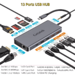 Overzicht van de Getatek USB-C hub met alle kabels aangesloten en een lijst van technische specificaties per poort.