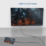 Smartphone verbonden met een grote televisie via een USB-C naar DVI kabel voor gaming