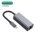 USB-C adapter met groene LED-indicatielampjes bij de netwerkpoort, tekst "Type C to RJ45 1000Mbps"