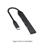 Vrijstaande zwarte USB-C naar 4x USB splitter adapter met blauwe poorten
