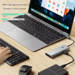 Vergelijking van USB 3.0 (5Gbps) snelheid versus USB 2.0 tijdens bestandsoverdracht op een MacBook Pro.