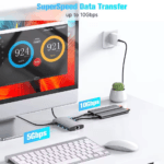 Snelheidstest op een monitor die 924 MB/s leessnelheid toont via de 10Gbps poort, vergeleken met tragere 5Gbps verbindingen.